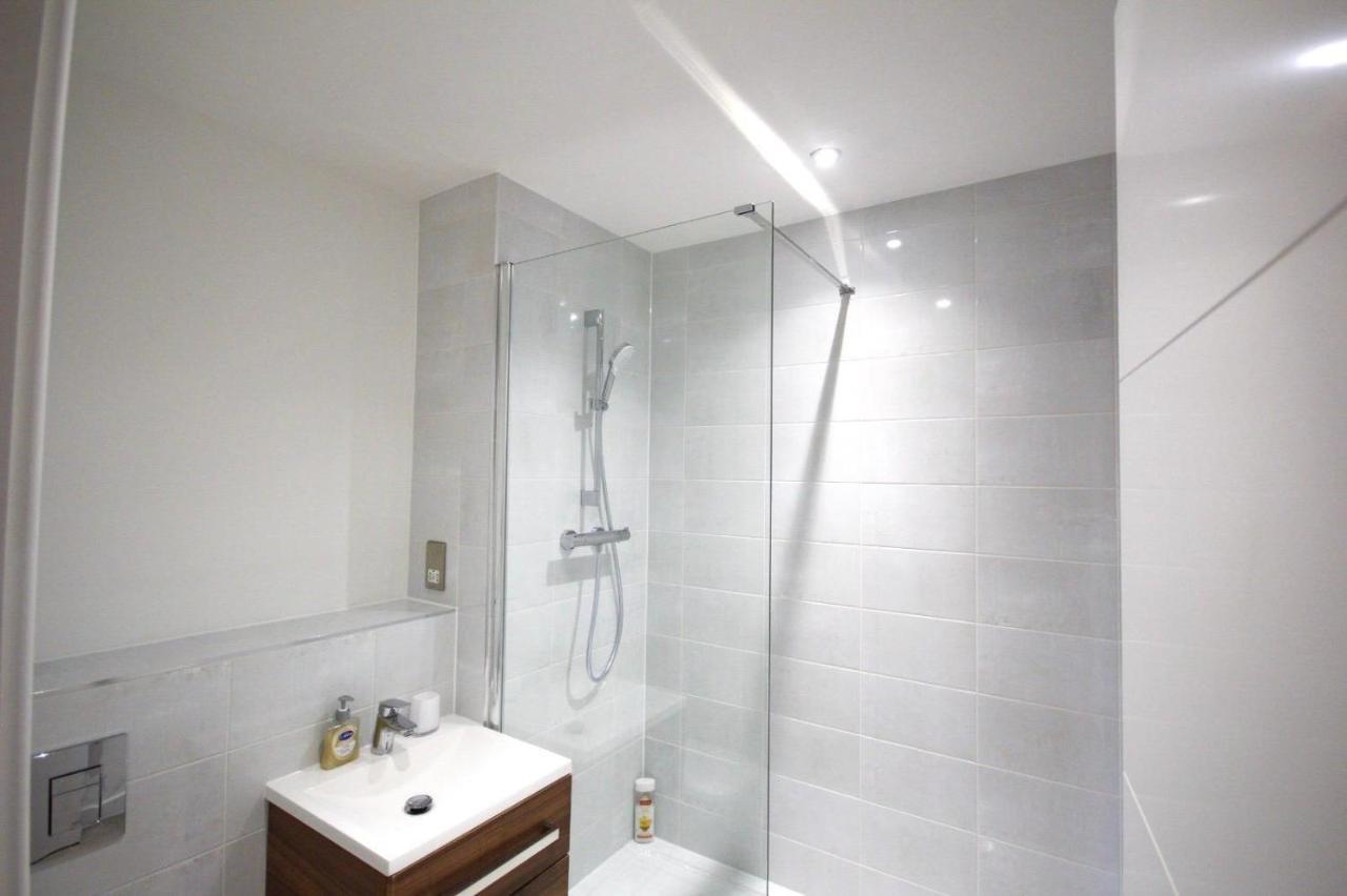 Modern 2 Bed Apartment With Central Location バーミンガム エクステリア 写真